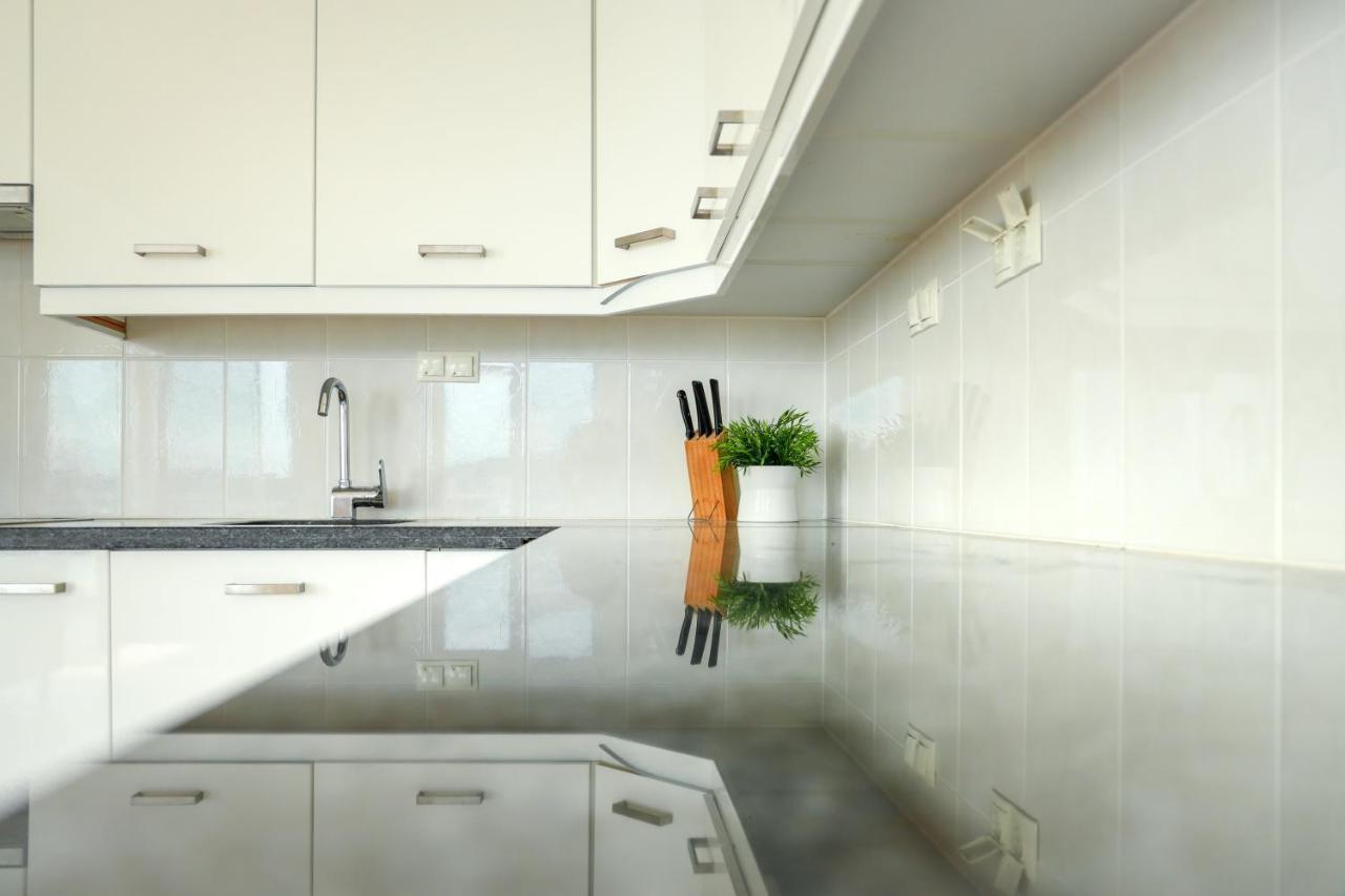Marina View Residence Gulluk Luaran gambar